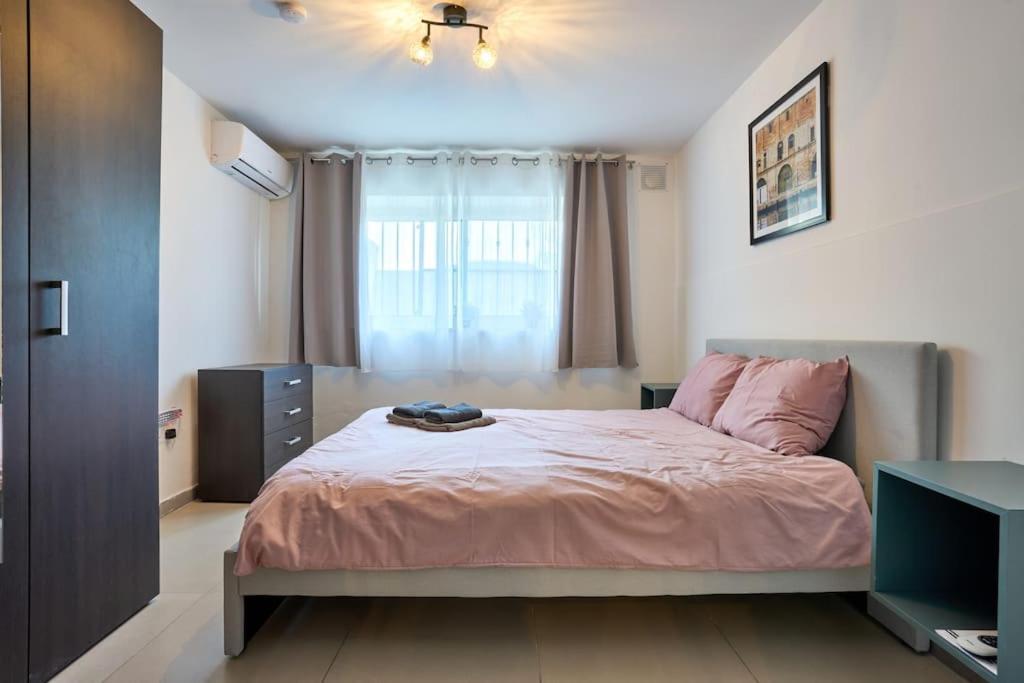 Urban Front - Walking Distance From Paceville And St George Bay Beach Is-Swieqi Exterior foto